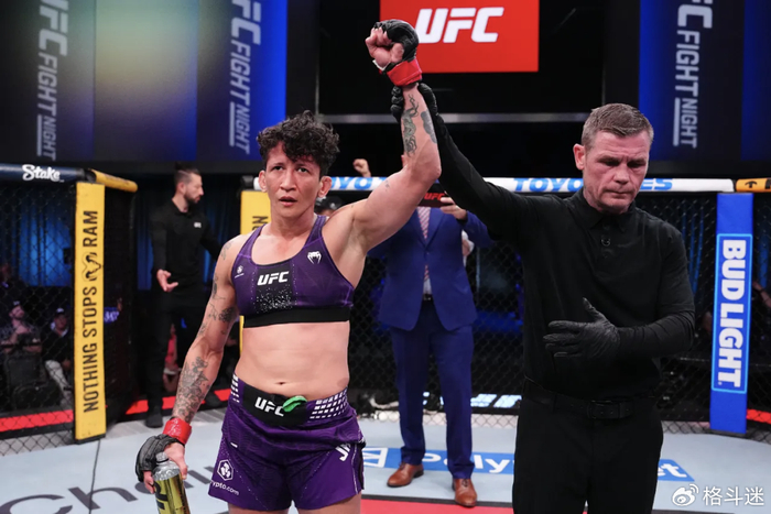 抢庄牛牛集团-张伟丽无法夺回金腰带？听听杨迪罗巴怎么说！|邓恩|蝇量级|UFC|塔巴莎·里奇|MMA_新浪体育_新浪新闻